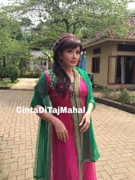 7 Kisah perjuangan Yana Zein lawan kanker ini bikin haru