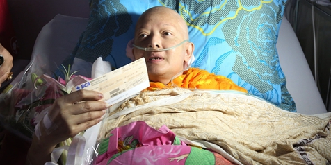 7 Kisah perjuangan Yana Zein lawan kanker ini bikin haru