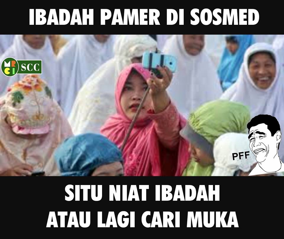 8 Meme 'pamer ibadah di medsos' ini lucu tapi juga nyindir, mak jleb