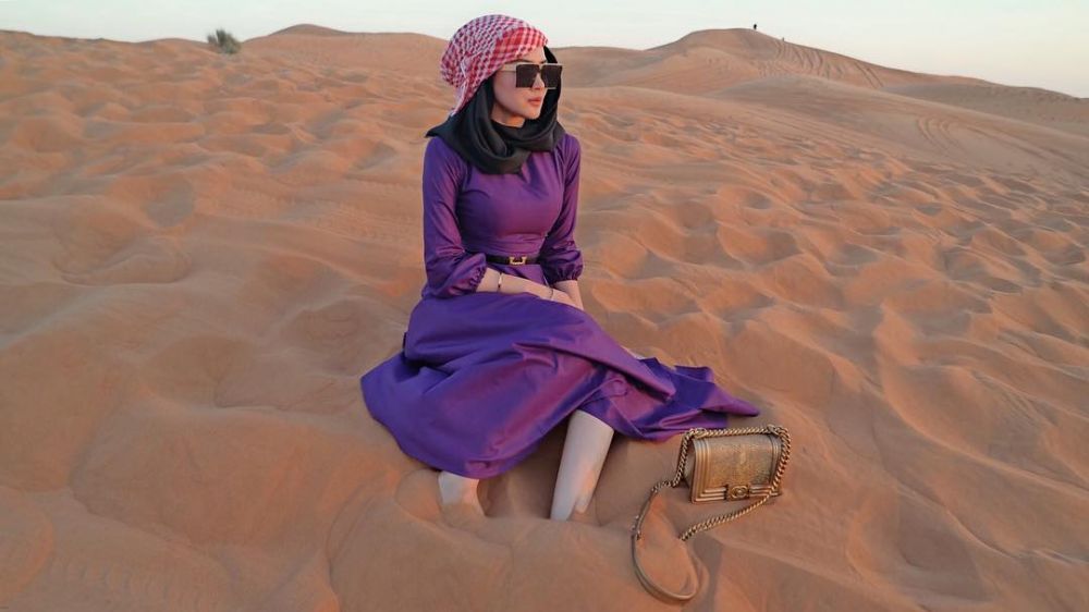 Sevira Tari, sosialita cantik berhijab yang penampilannya glamor abis