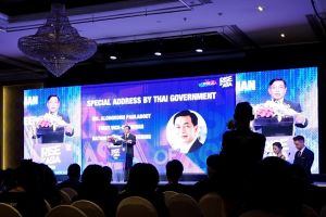 4 Pimpinan perusahaan ini jelaskan pentingnya aplikasi dalam bisnis