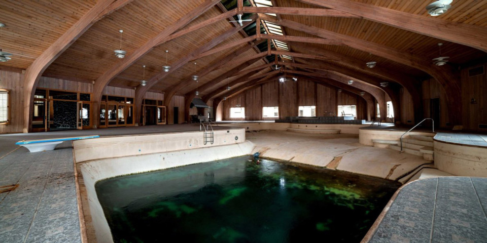 10 Foto kondisi rumah mewah Mike Tyson, kini tak berpenghuni dan seram