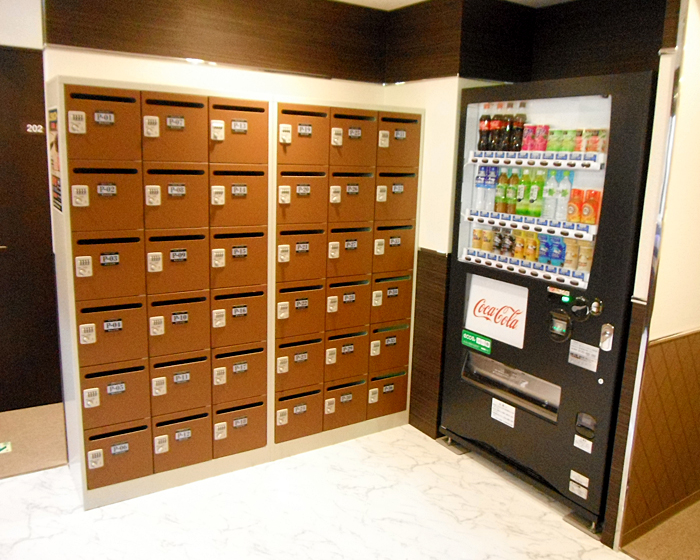 13 Foto penampakan warnet terbesar di Jepang, bikin melongo deh