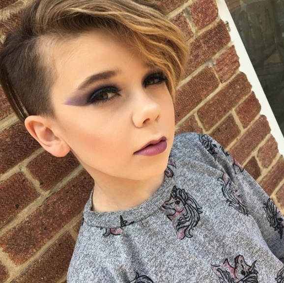 Masih 10 tahun, kemampuan makeup bocah ini bikin cewek-cewek tersaingi