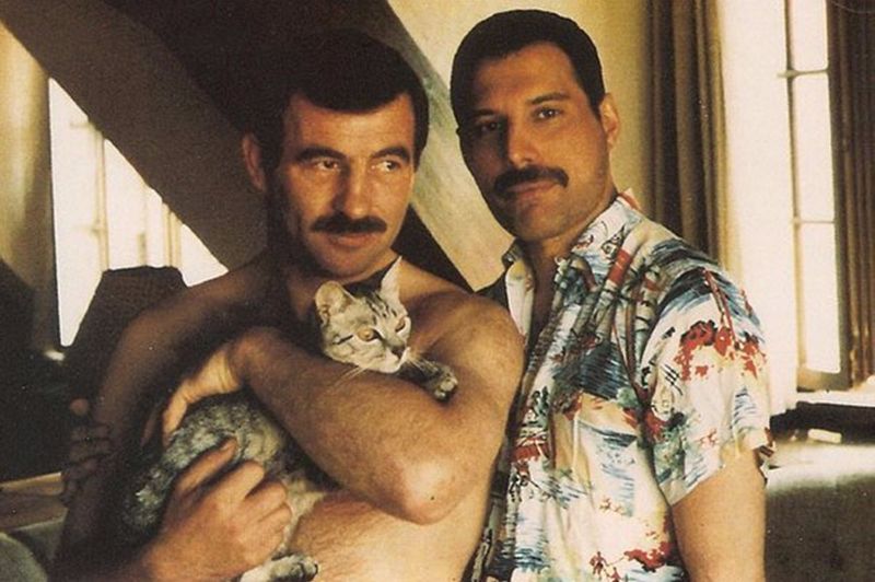 10 Foto langka Freddie Mercury dan pacar prianya di tahun 80-an
