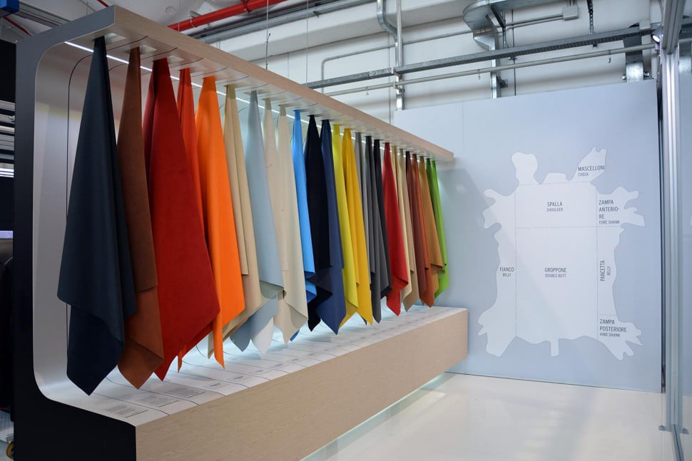 15 Foto di balik proses pembuatan mobil Lamborghini, pantesan mahal