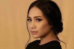 Tak hanya dress, 11 aksesori koleksi Nagita Slavina harganya fantastis