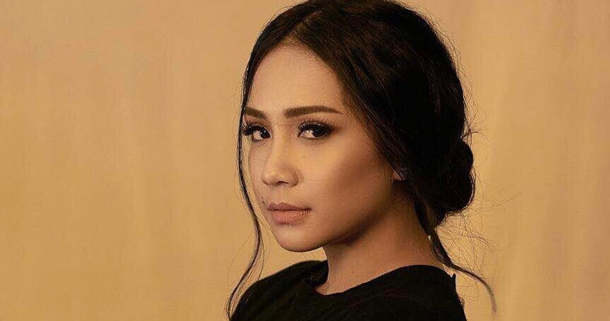 Tak hanya dress, 11 aksesori koleksi Nagita Slavina harganya fantastis