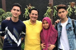 9 Potret sederhananya Sarni, ibu tiri Verrel Bramasta