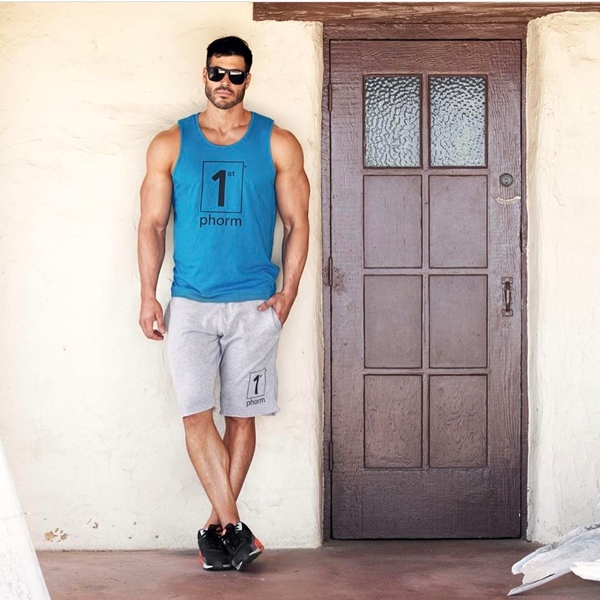 Tree Man, cowok hot nan tampan berbadan raksasa yang bikin heboh 