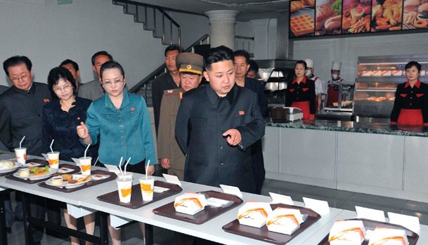 15 Foto jika Kim Jong-un ikut memantau Ramadan, bikin ngakak