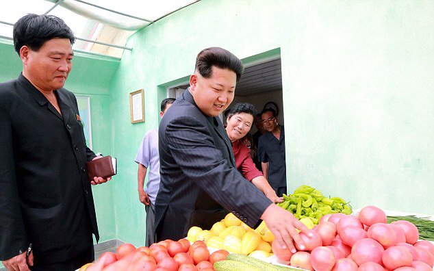 15 Foto jika Kim Jong-un ikut memantau Ramadan, bikin ngakak