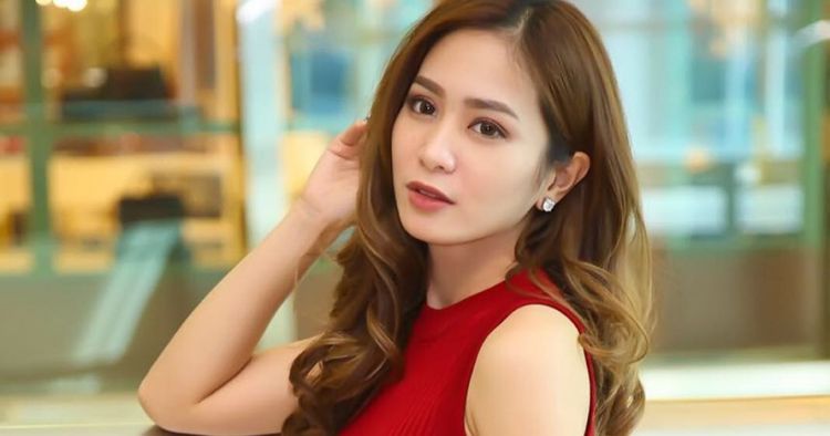 Disebut Pelakor Dan Pindah Agama Demi Uang Ini Jawaban Bunga Zai