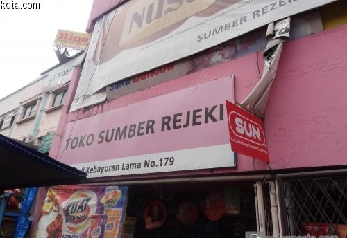 Cek sekitar, pasti kamu ketemu 11 nama tempat jualan bermakna doa ini