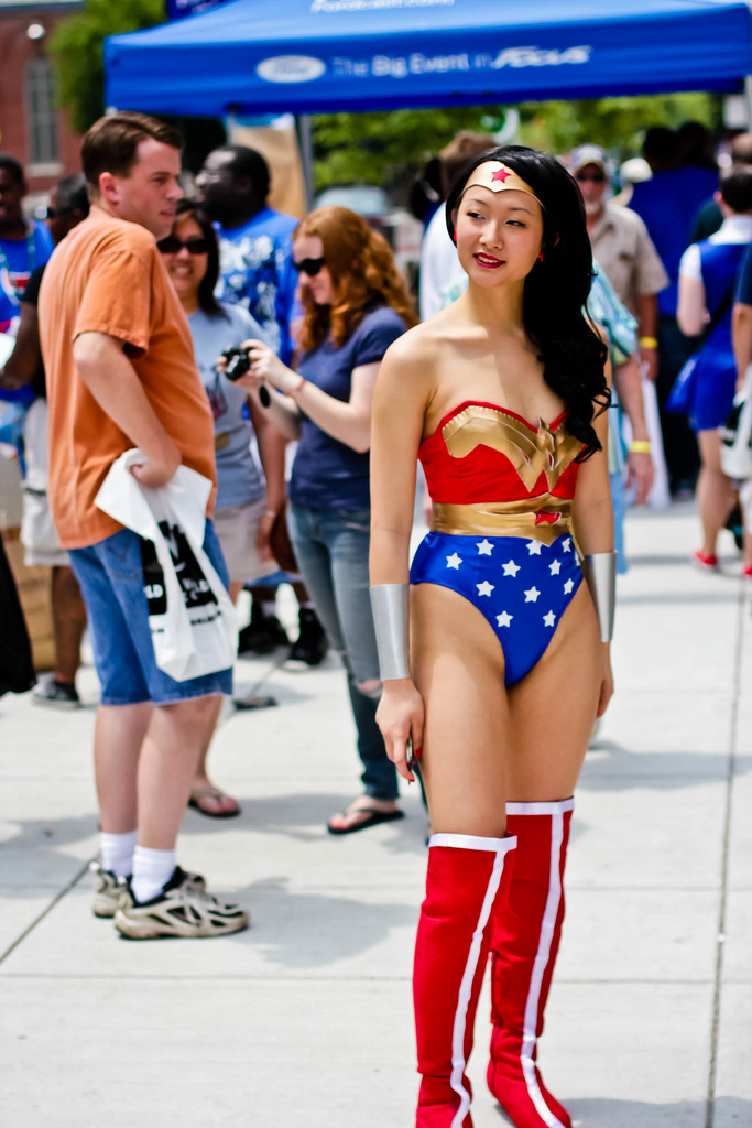 Begini cantiknya kalau cewek Asia cosplay jadi Wonder Woman