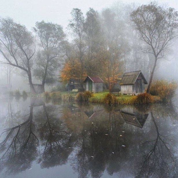 15 Tempat terbengkalai ini punya aura mistis yang bikin merinding