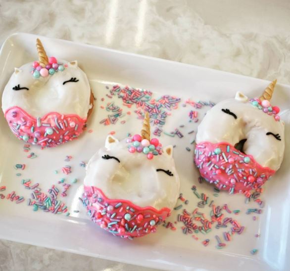 6 Kuliner tema unicorn ini pernah hits di medsos, dari mi hingga pizza