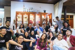 Begini potret keseruan 7 artis muda saat buka puasa bersama