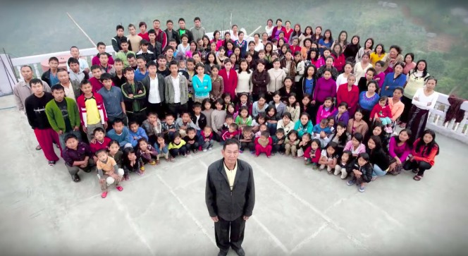 Pria ini tinggal satu atap dengan 39 istri, 94 anak dan 33 cucu