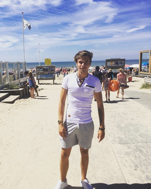 Boy Roeles, bodyguard di konser Justin Bieber yang bikin cewek meleleh