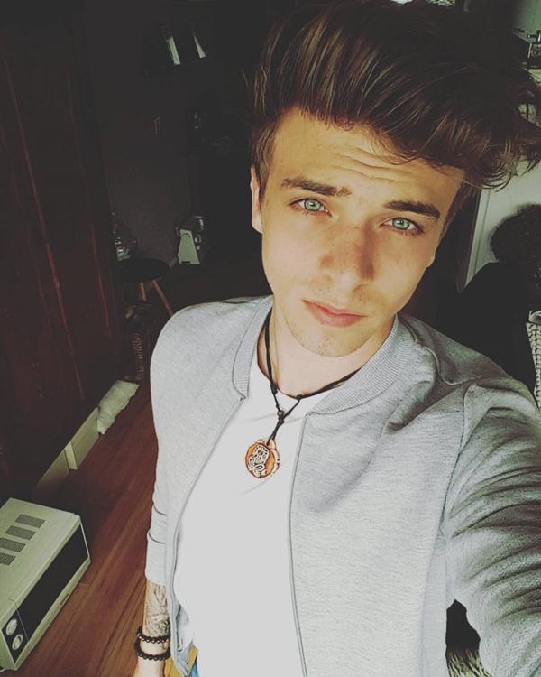 Boy Roeles, bodyguard di konser Justin Bieber yang bikin cewek meleleh