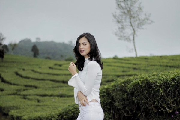 Dikabarkan kencan sama Chef Juna, ini 10 potret cantiknya Atries Angel