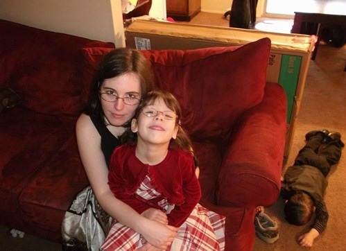 Anak kecil memang suka usil, 13 photobomb ini buktinya