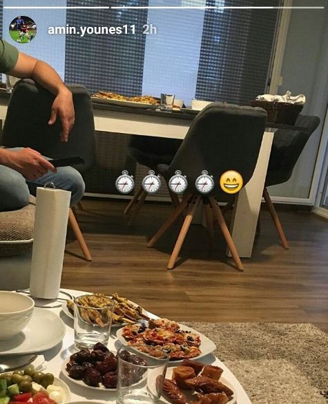 Momen 4 bintang sepak bola dunia saat berbuka puasa, sederhana banget