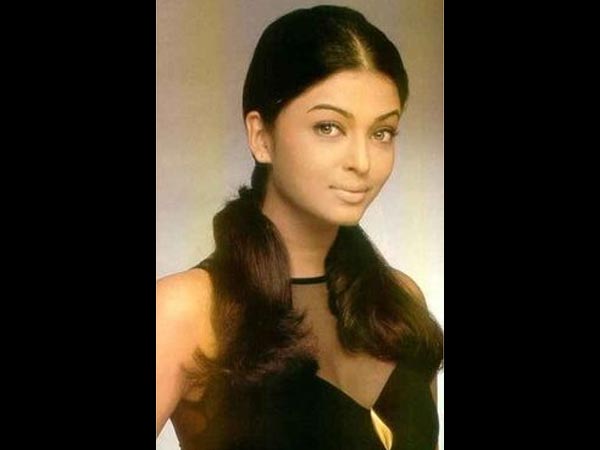 10 Foto lawas Aishwarya Rai saat berpose untuk cover majalah