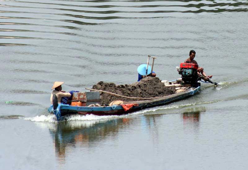 9 Foto di Bengawan Solo ini tunjukkan keseharian warga pinggir sungai