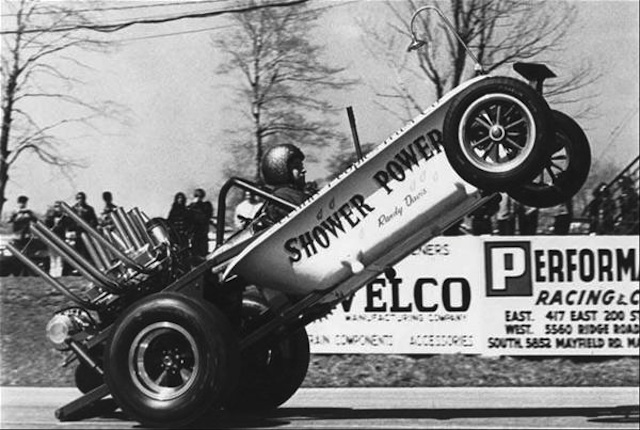 10 Kreasi bak mandi disulap jadi kendaraan, kreativitasnya jempolan