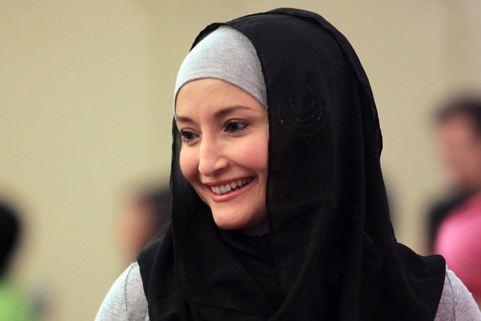 Tobat, 10 mantan model panas ini sekarang cantik menawan dengan hijab