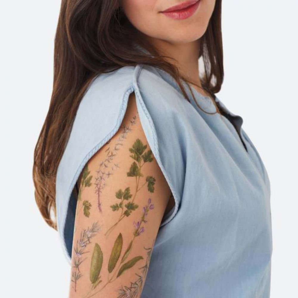 Indah dan aman, tato ini diminati orang dewasa hingga anak kecil