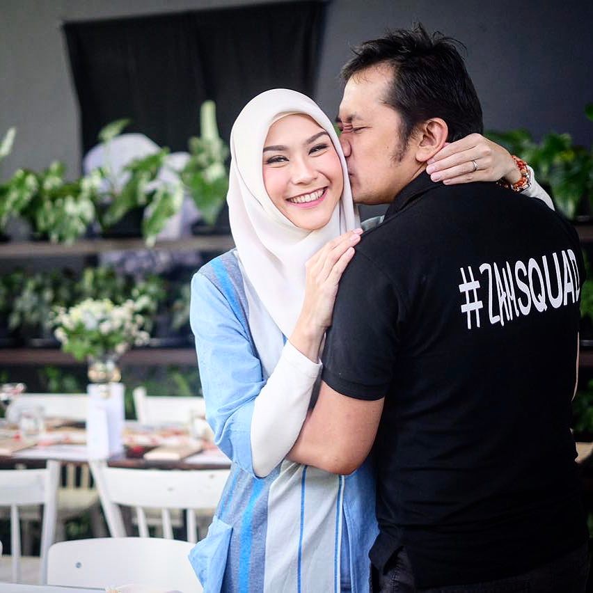 11 Foto bukti Hanung & Zaskia Mecca selalu pamer kemesraan setiap saat
