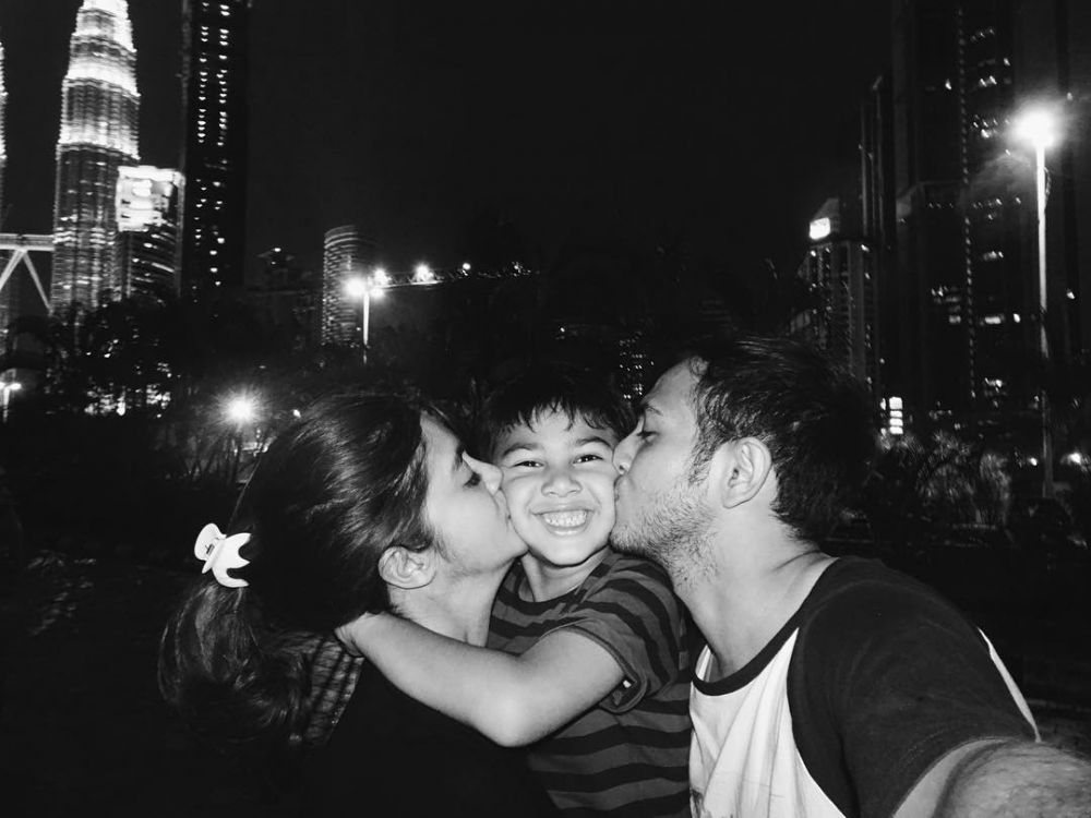 Move on dari Risty Tagor, ini 12 potret mesra Rifky Balweel & kekasih