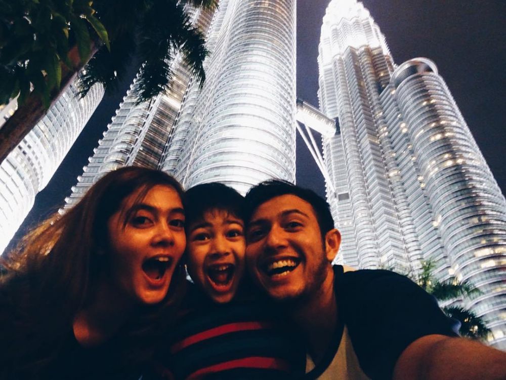 Move on dari Risty Tagor, ini 12 potret mesra Rifky Balweel & kekasih