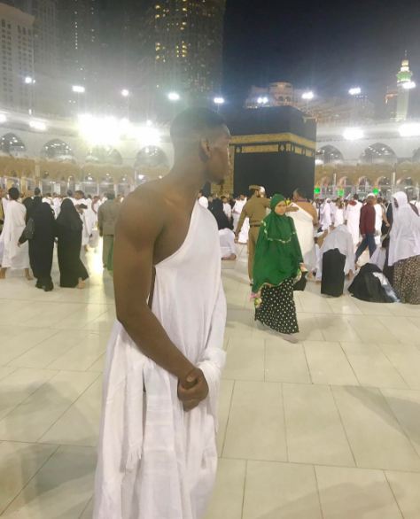 6 Bintang sepak bola dunia ini lakukan umrah saat Ramadan, taat ya