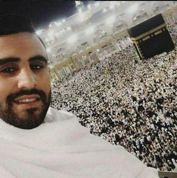 6 Bintang sepak bola dunia ini lakukan umrah saat Ramadan, taat ya
