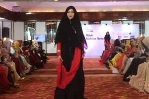 Sambut lebaran, Oki Setiana Dewi luncurkan koleksi terbarunya