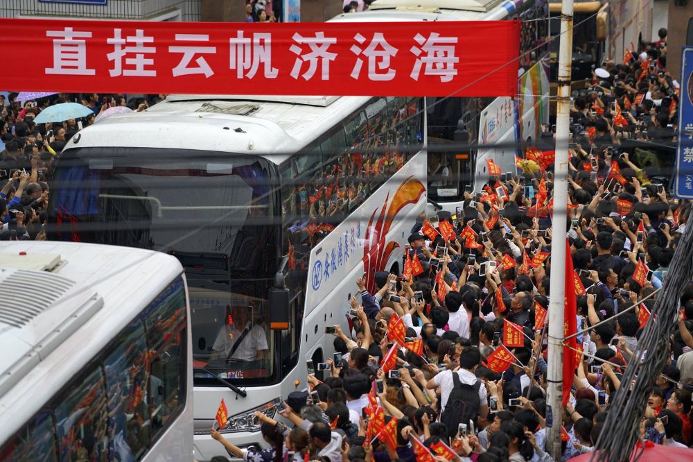 7 Foto saat ribuan pelajar di China berangkat ikuti SPMB, rame poll