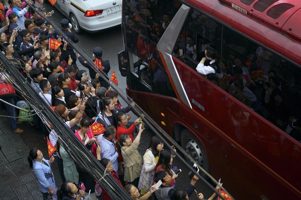 7 Foto saat ribuan pelajar di China berangkat ikuti SPMB, rame poll