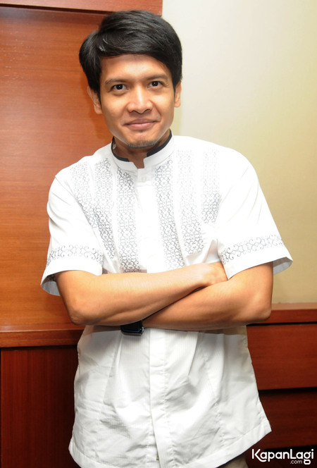 Dasarnya suka bola, 3 seleb ini buka bisnis lapangan futsal