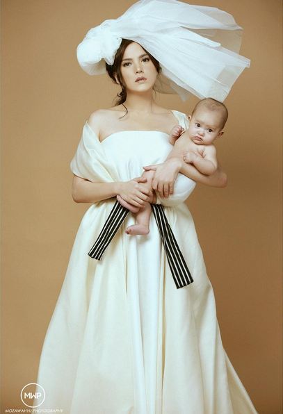 7 Artis cantik ini rayakan lebaran dengan status ibu, makin rame