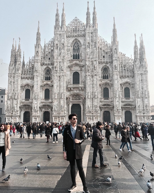 Agung Mahajaya, asisten pribadi Awkarin yang lulusan sekolah di Swiss