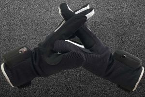 Sarung tangan pintar ini mudahkan tunarungu, ini cara kerjanya 