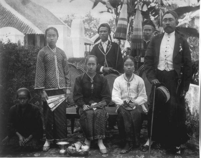 10 Potret kepala daerah di era kolonial ini epik banget