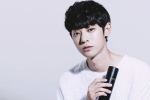 Seleb top Korea ini dibebaskan dari wajib militer lho, Kenapa ya?