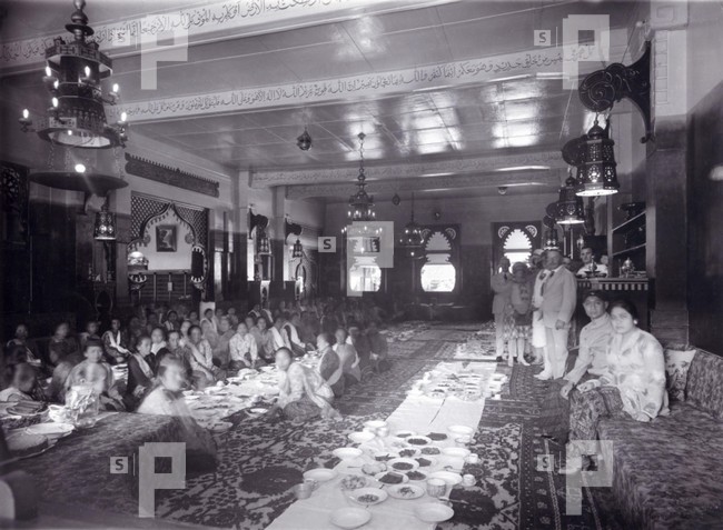 9 Potret suasana lebaran tempo dulu dari berbagai daerah di Indonesia