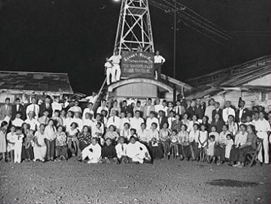 9 Potret suasana lebaran tempo dulu dari berbagai daerah di Indonesia