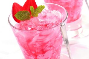 Ini lho alasan mengapa sirup cocopandan berwarna merah, bukan hijau